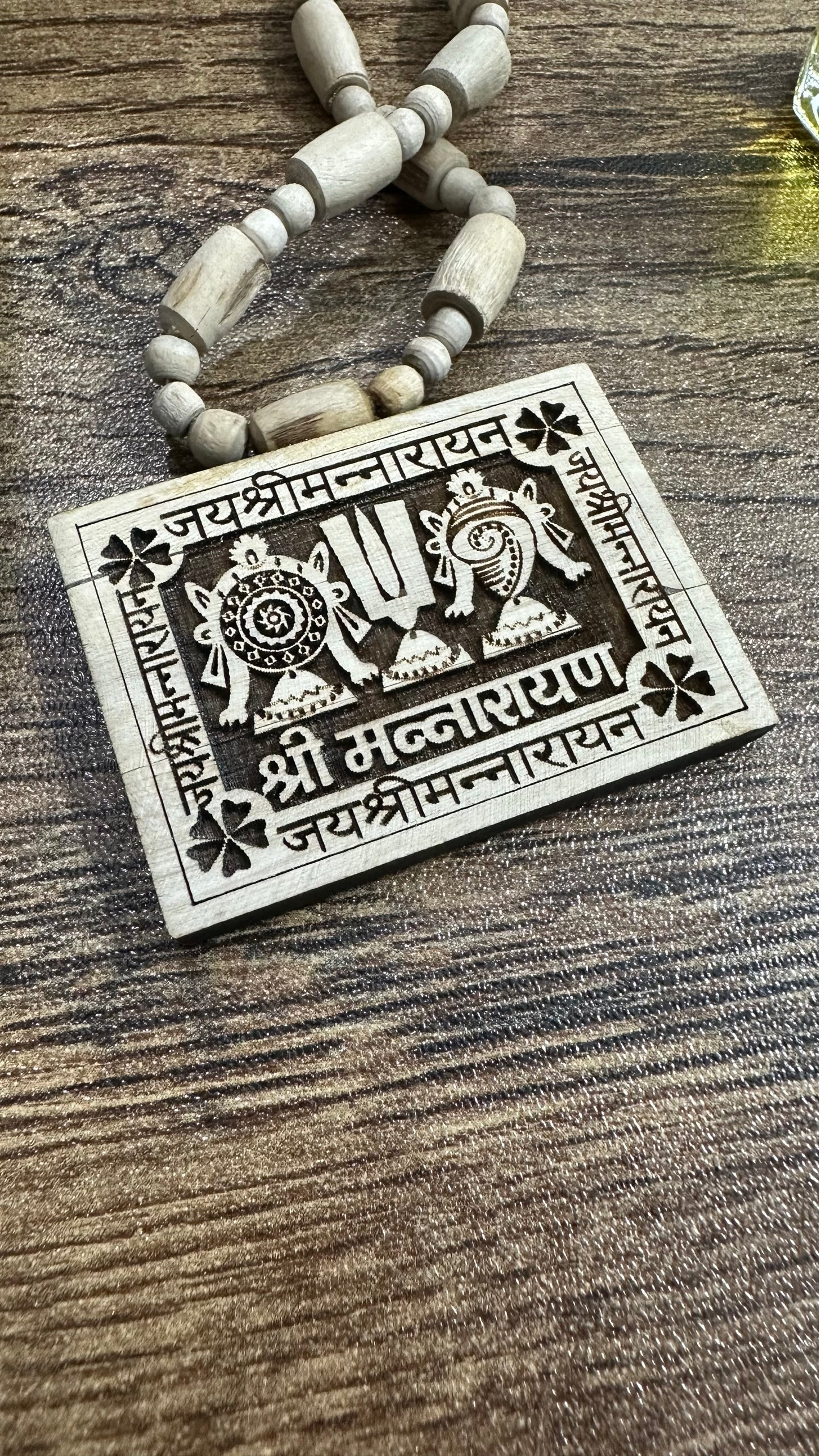 Shri man narayan tulsi mala