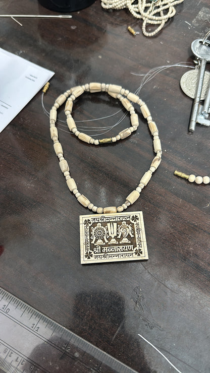 Shri man narayan tulsi mala